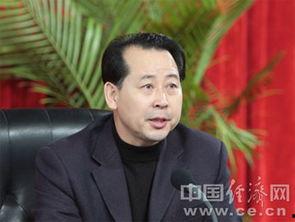 新闻头条主播王亮,深度解读新闻头条