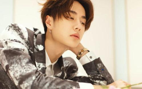 王一博吃瓜路人,从吃瓜路人到当红偶像的蜕变之路