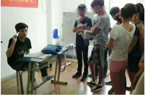 安徽高中吃瓜,吃瓜文化盛行，揭秘校园生活新风尚